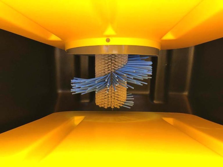 BBW2020 Ball Cleaning Machine inside sump