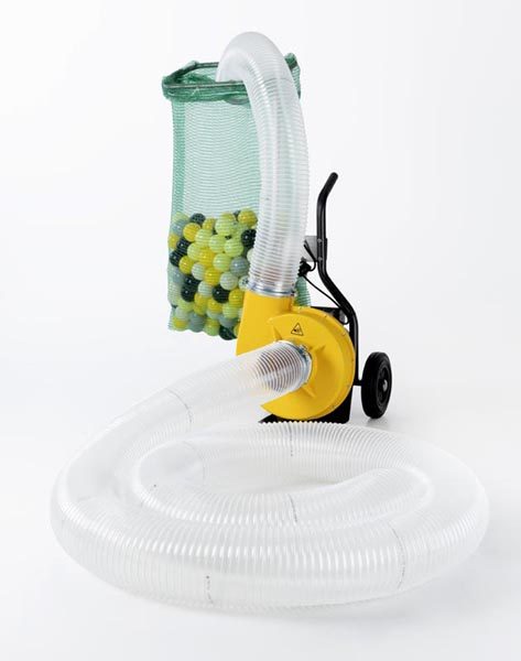 Mobile collector with trolley